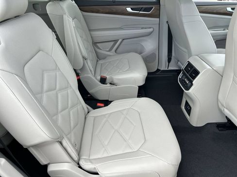New 2026 Volkswagen Atlas SE AWD/4WD image 9