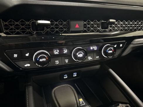 Used 2024 Honda Accord Touring image 17