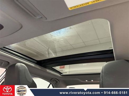 Certified 2020 Toyota Camry XLE image 26