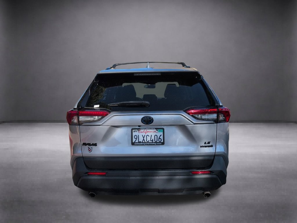 Used 2024 Toyota RAV4 LE AWD/4WD image 8