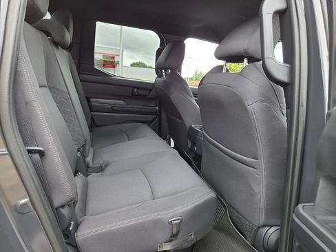 Used 2025 Toyota Tacoma SR5 AWD/4WD image 14