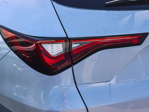 Used 2023 Acura MDX SH-AWD image 11