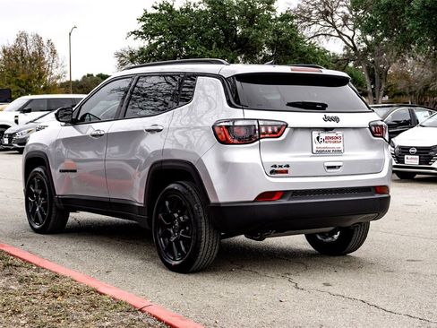New 2026 Jeep Compass Latitude image 5