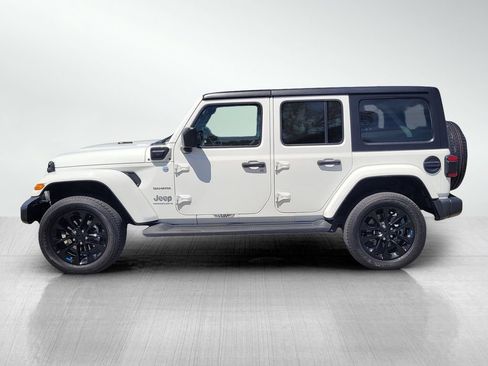 Used 2023 Jeep Wrangler Unlimited Sahara w/ Cold Weather Group AWD/4WD image 7