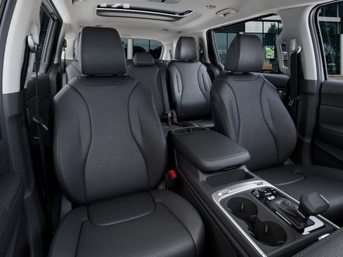 New 2026 Kia Carnival SX Prestige FWD image 16