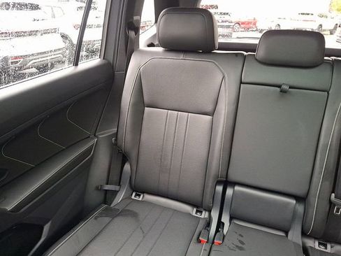 Certified 2024 Volkswagen Tiguan SE R-Line AWD/4WD image 18