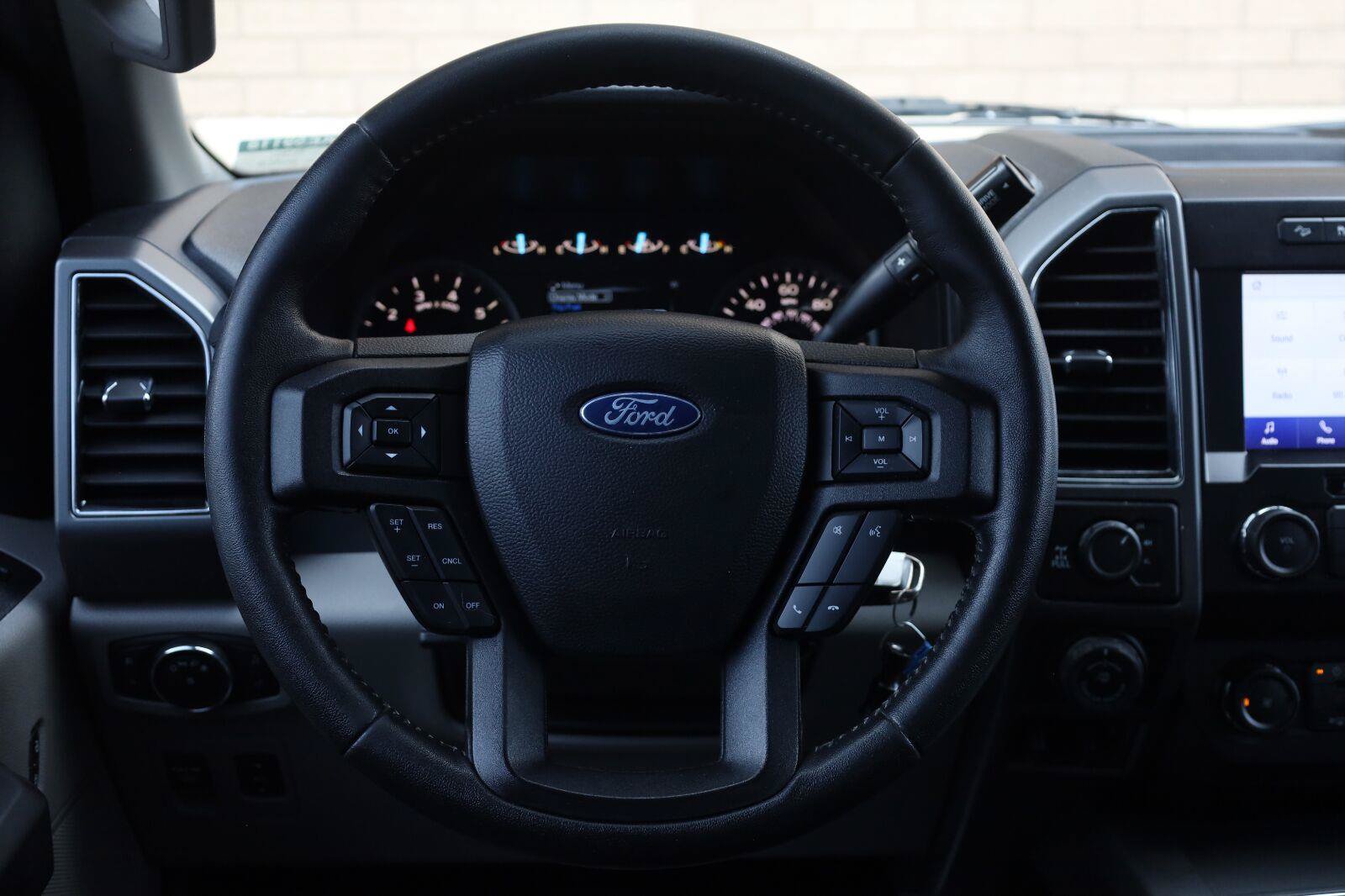 Used 2019 Ford F150 XLT w/ Equipment Group 302A Luxury AWD/4WD image 29