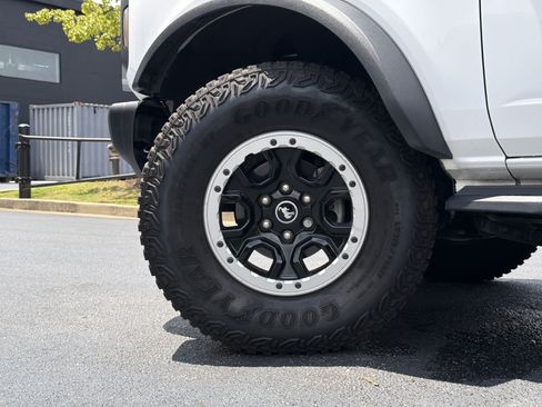 Used 2023 Ford Bronco Badlands AWD/4WD image 16