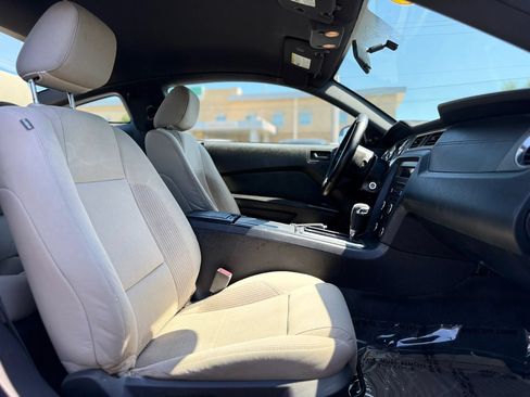 Used 2012 Ford Mustang Coupe RWD image 19