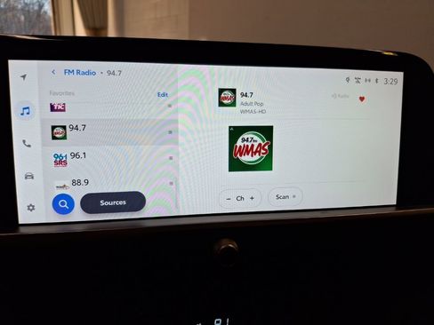 Used 2023 Toyota Crown XLE image 22