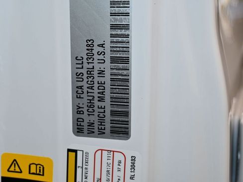 Used 2024 Jeep Gladiator Sport image 12