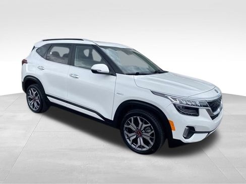 Used 2021 Kia Seltos SX w/ SX Sunroof Package AWD/4WD image 10