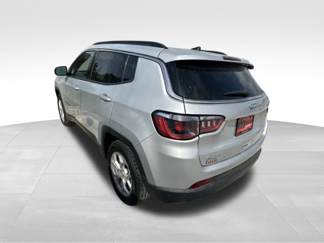 Used 2024 Jeep Compass Latitude AWD/4WD image 17