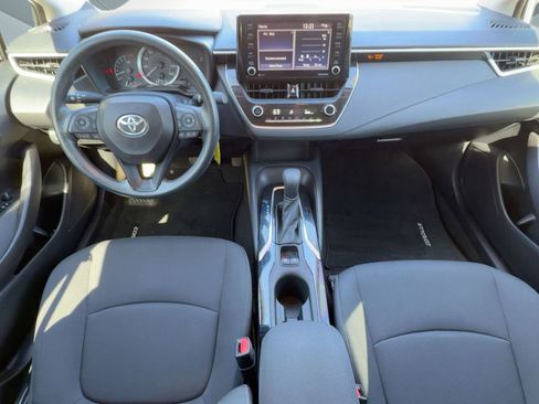 Used 2022 Toyota Corolla LE image 13