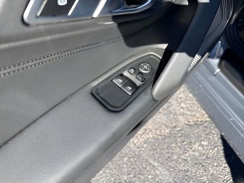 Used 2025 BMW Z4 sDrive30i w/ Premium Package image 11