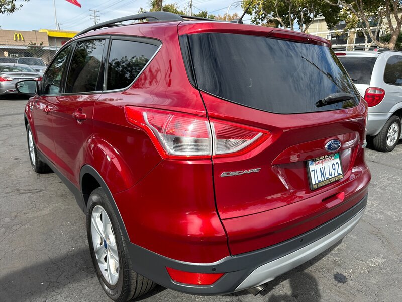 Used 2015 Ford Escape SE w/ Equipment Group 201A FWD image 7