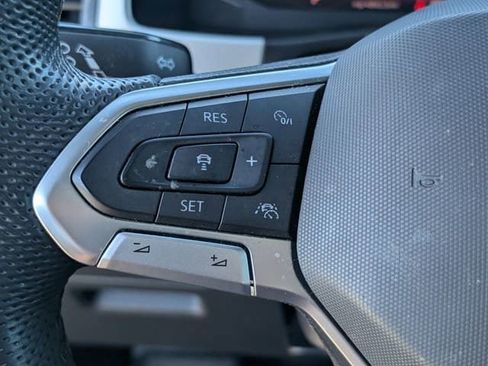 Used 2022 Volkswagen Atlas Cross Sport SEL Premium R-Line image 23