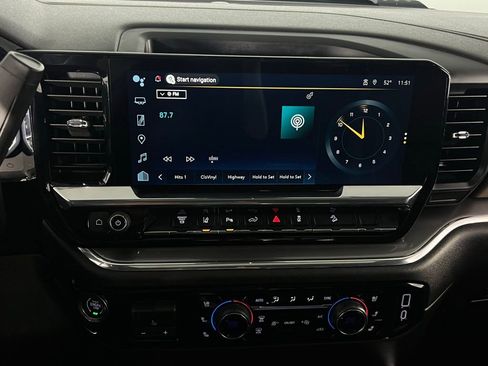 Used 2024 Chevrolet Silverado 2500 High Country w/ Technology Package image 17