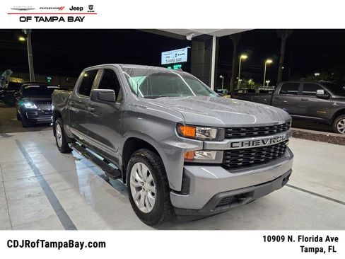 Used 2020 Chevrolet Silverado 1500 Custom w/ Custom Value Package RWD image 1