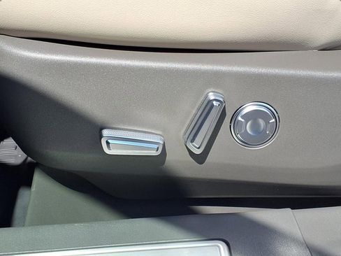 New 2025 Lincoln Nautilus Reserve w/ Jet Appearance Package image 17