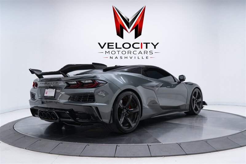 Used 2023 Chevrolet Corvette Z06 w/ Z07 Performance Package RWD image 6
