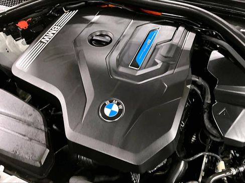 Used 2022 BMW 330e xDrive w/ Premium Package image 32