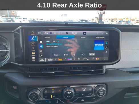 Used 2024 Jeep Wrangler Unlimited image 16