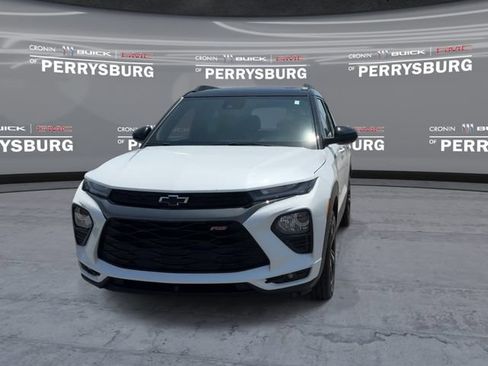 Used 2021 Chevrolet TrailBlazer RS w/ Sun and Liftgate Package AWD/4WD image 3
