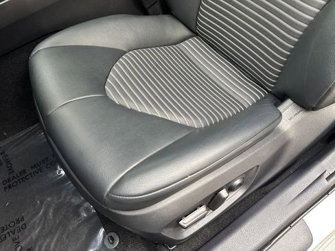 Used 2024 Toyota Camry SE image 27