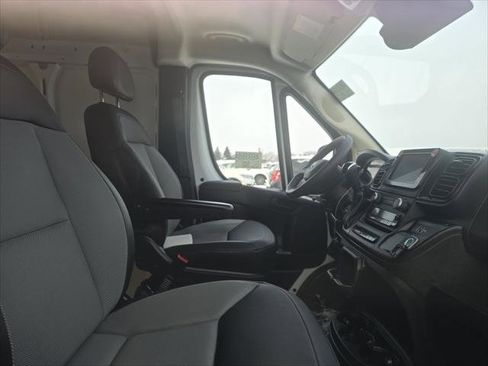 Used 2025 RAM ProMaster 3500 w/ Convenience Group image 11