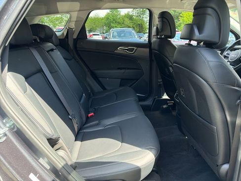 Used 2023 Kia Sportage EX FWD image 10