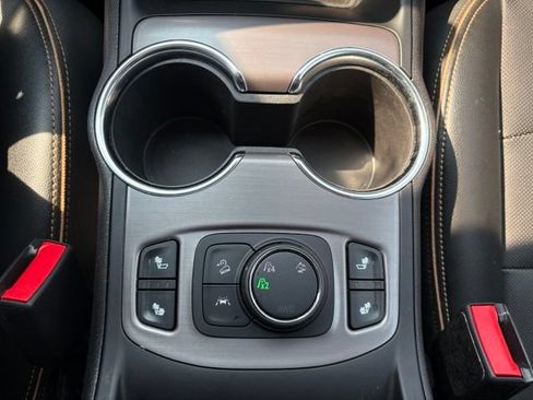 Used 2024 GMC Terrain AT4 AWD/4WD image 29