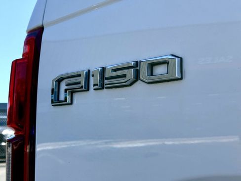 Used 2015 Ford F150 Lariat w/ Equipment Group 501A Mid AWD/4WD image 9