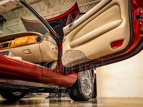 Used 2000 Jaguar XK8 Convertible RWD image 49