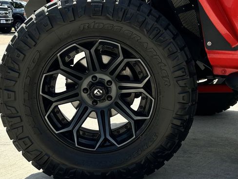 Used 2023 Jeep Wrangler Unlimited Rubicon w/ Safety Group image 10