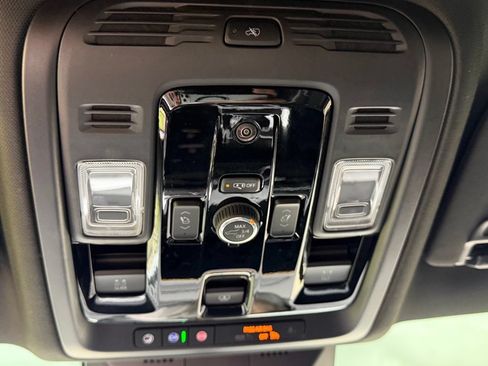 Used 2025 Cadillac Escalade ESV Sport w/ Touring Package AWD/4WD image 34