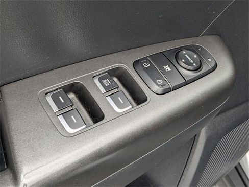 Used 2020 Kia Sportage LX image 13