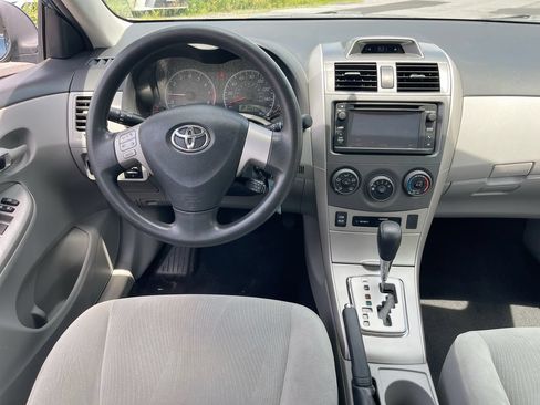 Used 2013 Toyota Corolla LE FWD image 9