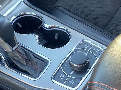 Used 2021 Jeep Grand Cherokee Trailhawk image 18