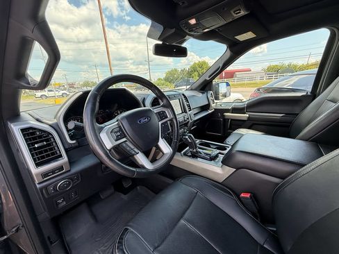 Used 2018 Ford F150 Lariat w/ Equipment Group 502A Luxury AWD/4WD image 14