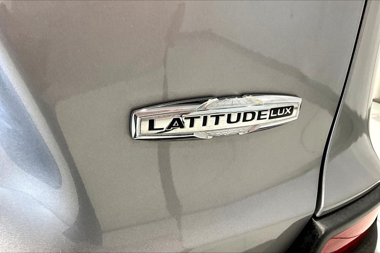 Used 2021 Jeep Cherokee Latitude Lux w/ Sun & Sound Group FWD image 24
