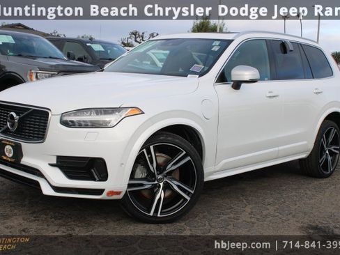 Used 2019 Volvo XC90 T8 R-Design w/ Advanced Package image 9