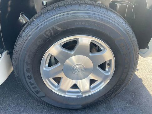 Used 2002 Cadillac Escalade Luxury image 21