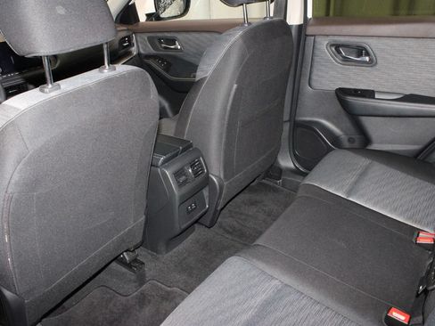 Used 2023 Nissan Rogue SV FWD image 20