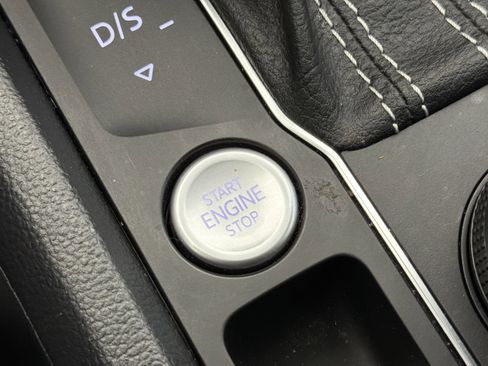 Used 2023 Volkswagen Atlas SEL AWD/4WD image 23