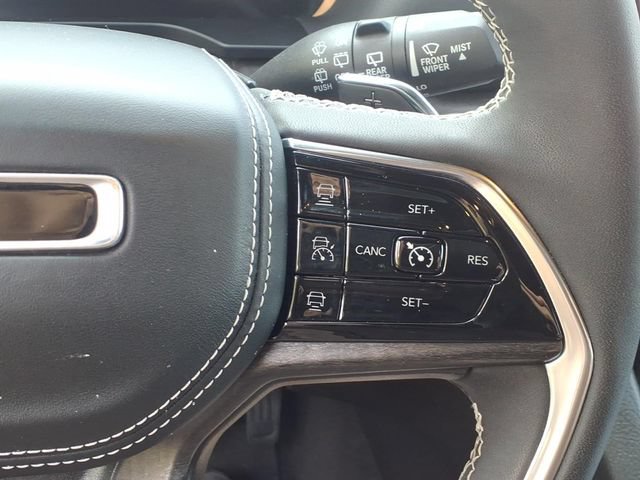 Used 2023 Jeep Grand Cherokee L Overland AWD/4WD image 17