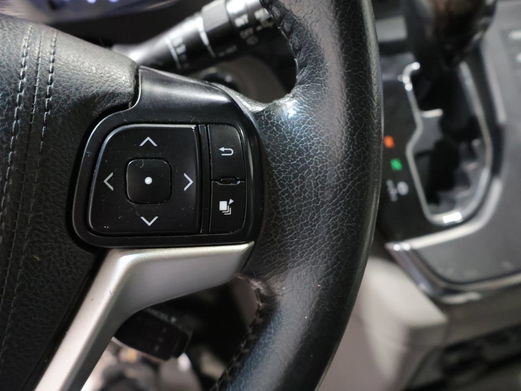 Used 2015 Toyota Sienna XLE AWD/4WD image 32