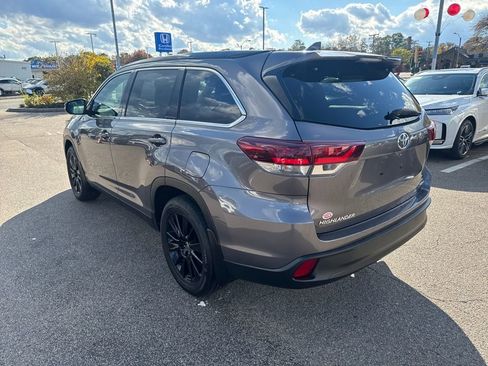Used 2019 Toyota Highlander SE image 5