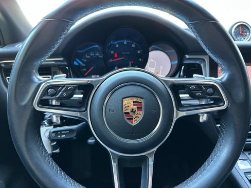 Used 2019 Porsche Macan AWD/4WD image 29