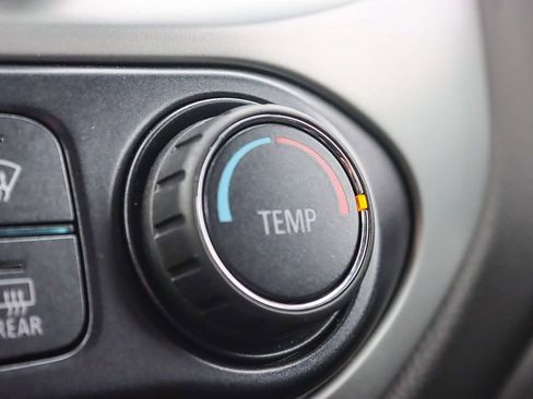 Used 2021 Chevrolet Colorado LT w/ Safety Package image 28